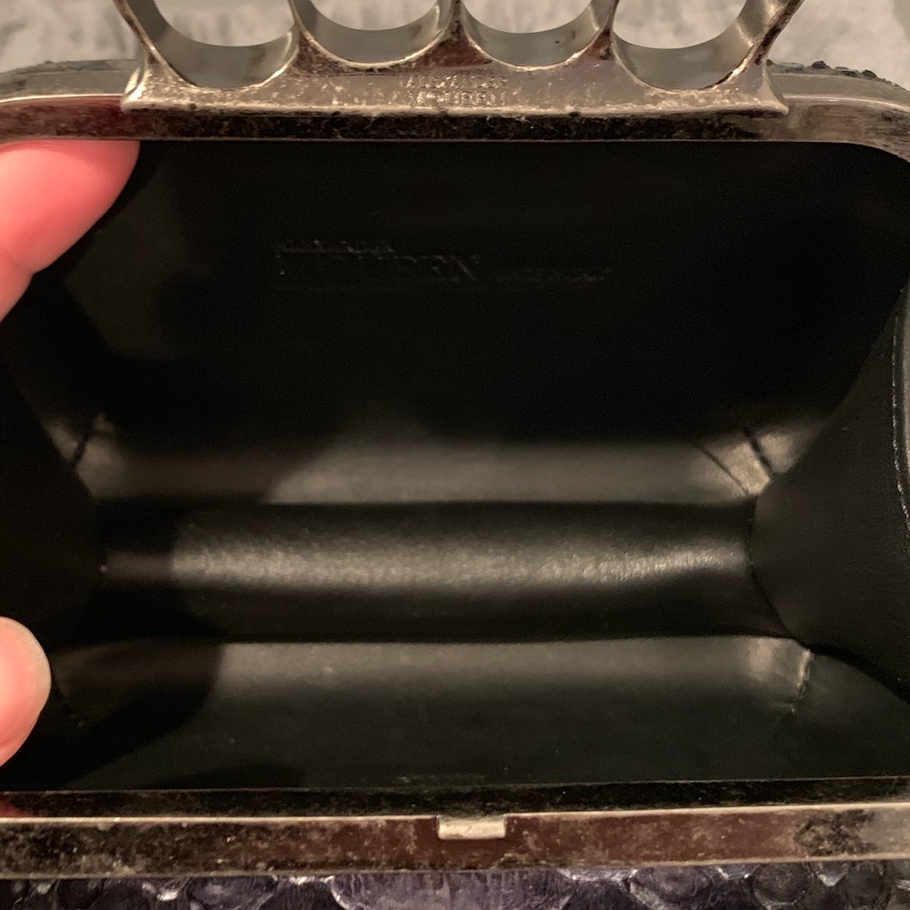 💗SOLD💗Alexander McQueen Box Knuckle Clutch - Picture 7 of 8